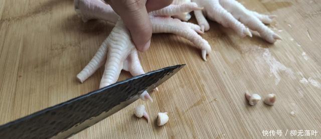 享受|教你做无骨鸡爪，酸辣辣的，没有骨头的一口，真的很享受