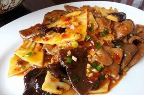  吃饭|一家人一起吃饭，尝尝这些美味的食物