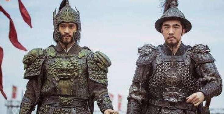 头盔|清朝入关以后,官兵的头盔上,为何有一根非常长的盔枪?