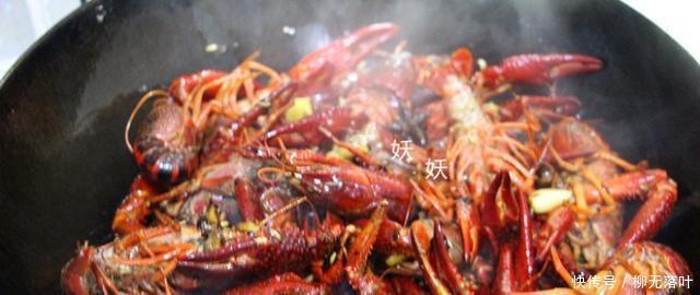 虾仁|10斤小龙虾有多少肉网友花一个小时剥虾,结果很,真的很贵
