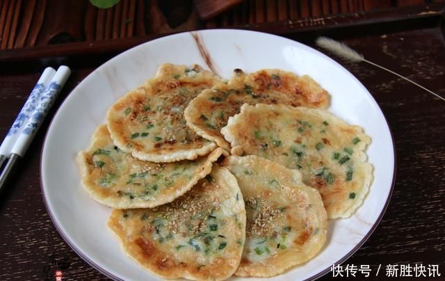 简便|儿子迷上这早餐,做法简便快速,脆糯咸香,天天让我给他做