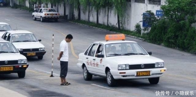 车主|不小心闯红灯后,车主们可以这样做