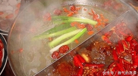 吃火锅|吃火锅时,服务员问“要不要加汤”,这是一个暗语,你知道吗?