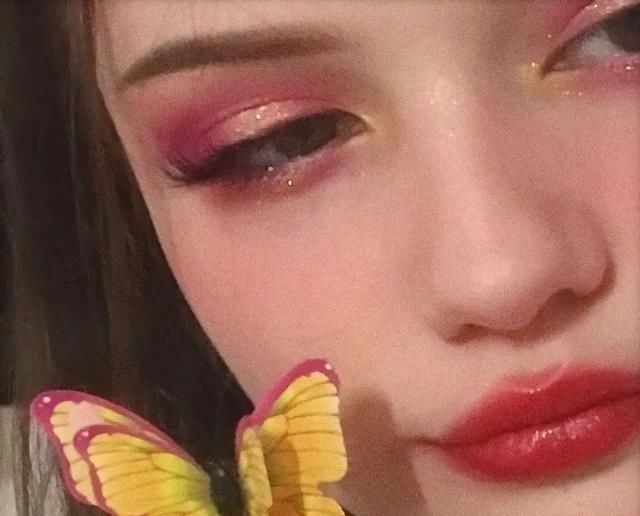 对镜|解锁对镜自拍技巧,分分钟在家拍出大片!