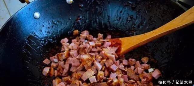 广东|他以前是“中国包子”,名为满,现在却掉到了祭坛上