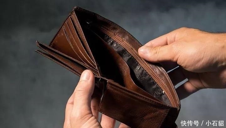 无需|30岁男子欠网贷跳河失踪! 催收短信遭曝光, 网友: 根本无需还