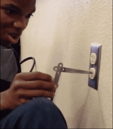 搞笑|搞笑GIF：你这么调皮你妈妈知道吗