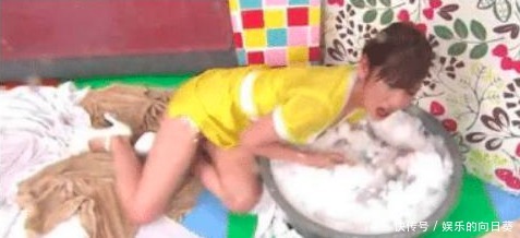  争议|密逃玩太大惹争议嘉宾被关水箱两小时，网友质疑安全性