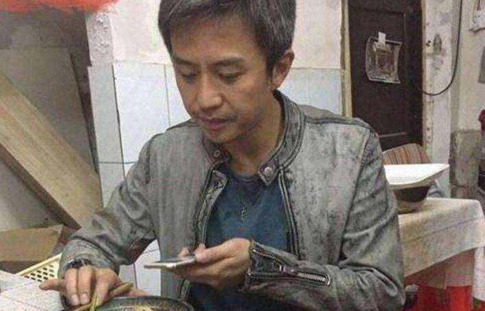 餐厅|难怪邓超餐厅1碗鸡蛋面卖35元,却无人吐槽,看到实物闭嘴了