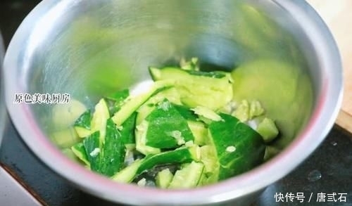 清凉|黄瓜准确的打开方式,清凉又爽口,第一步千万要注意