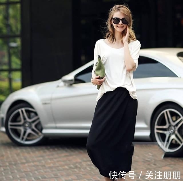 显瘦|上半身瘦下半身胖的女人?这3种裤子要少穿,暴露缺点真不显瘦