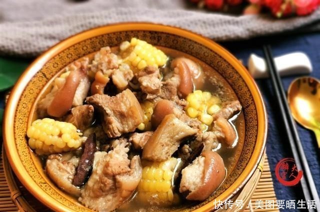 到底|炖猪脚汤到底要不要焯水记住“4个关键”,学会最正确炖汤技巧