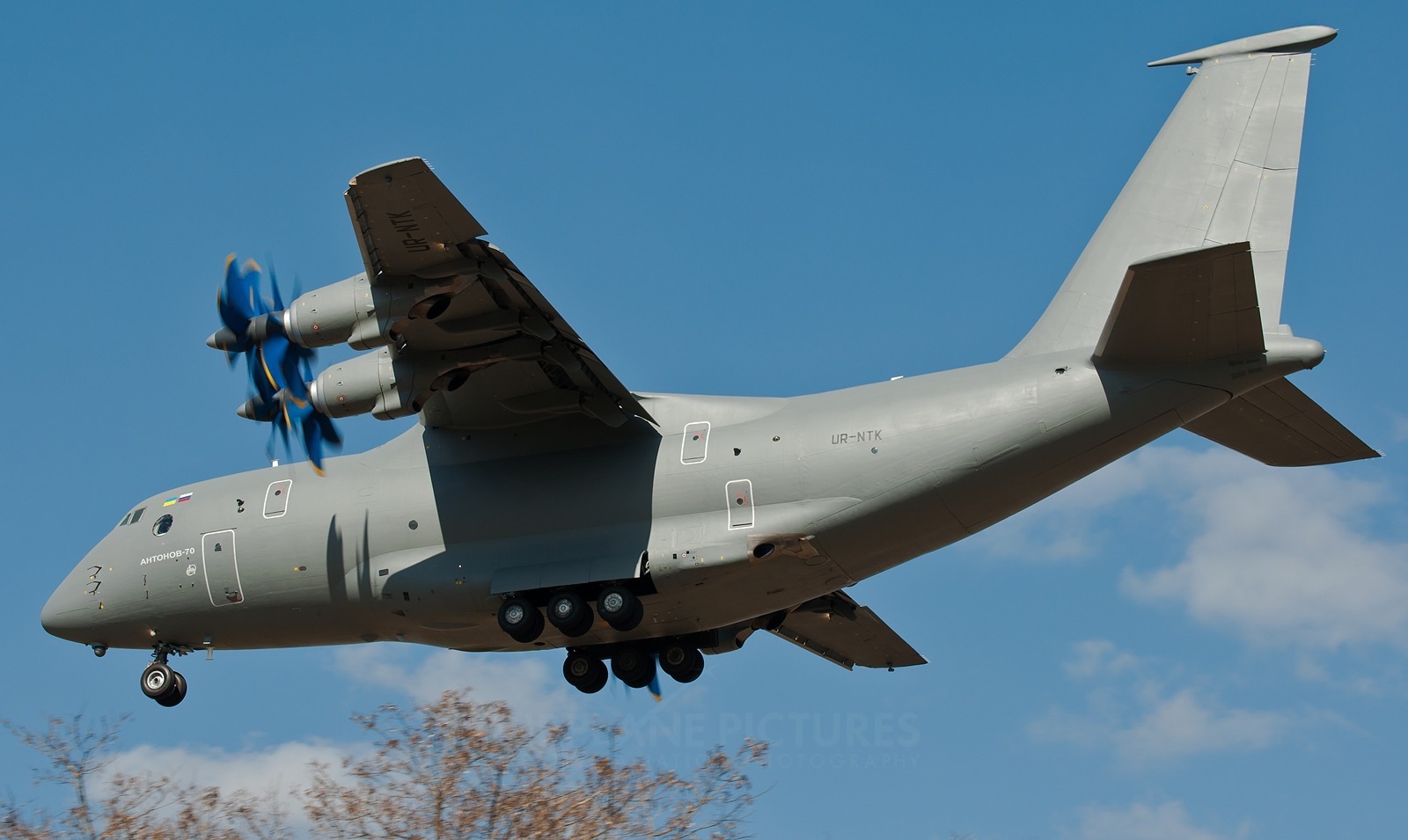 发生|发生惨烈空难4天后,乌克兰下定决心买新运输机,外形酷似运20