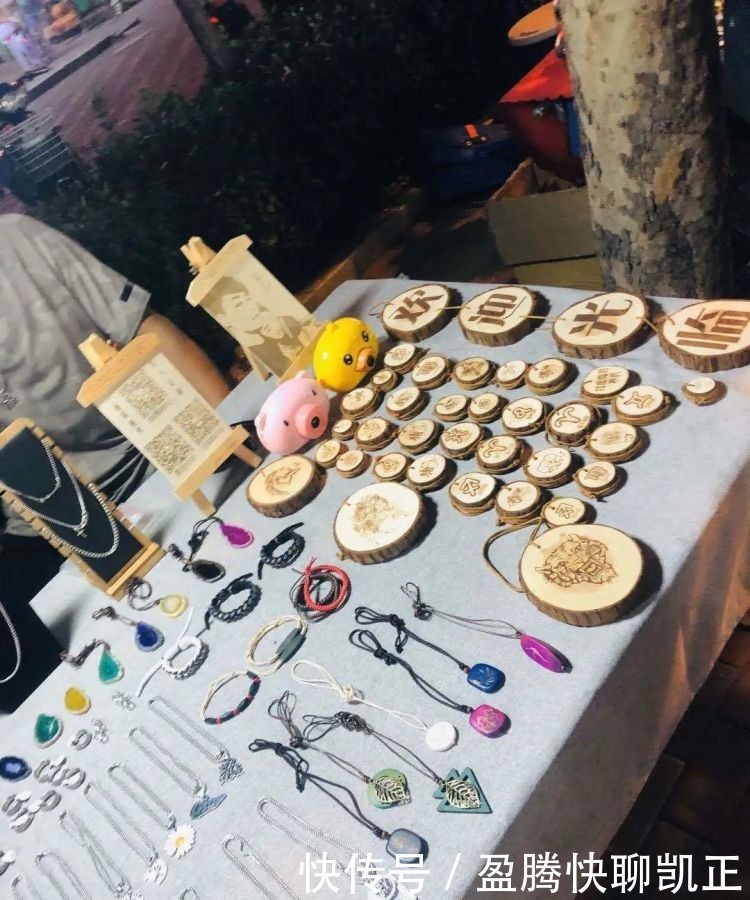  步行街|北戴河这条超火步行街，晚上十点仍热闹非凡！