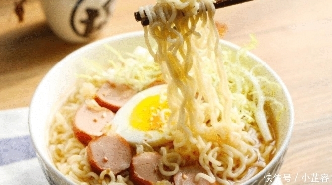 泡面|网评康师傅最“失败”的3种口味泡面，第1款已下架，你吃过吗