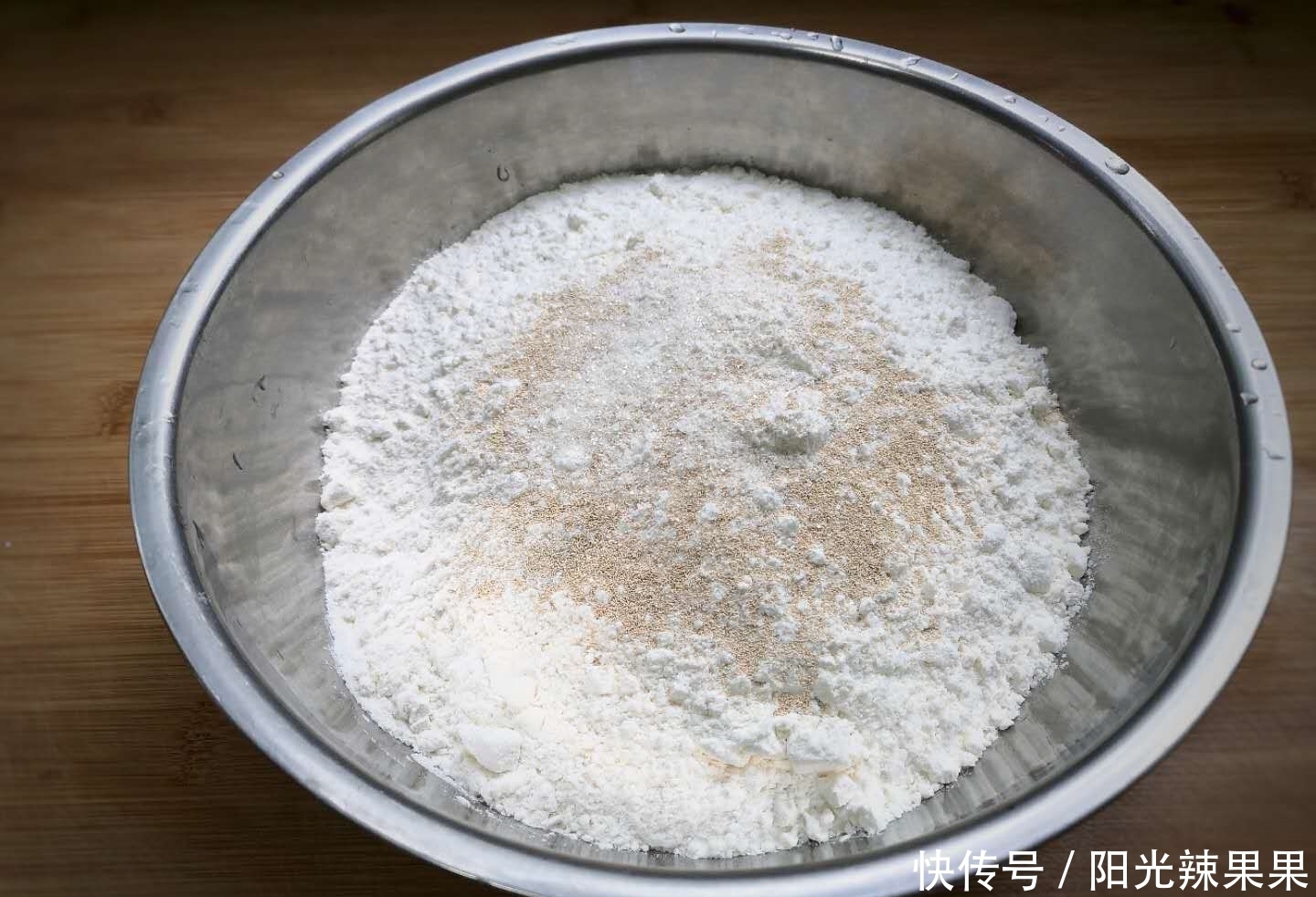 香味|秋要多吃这馅包子,营养丰富,鲜香味美,我家一周吃5次都不腻!