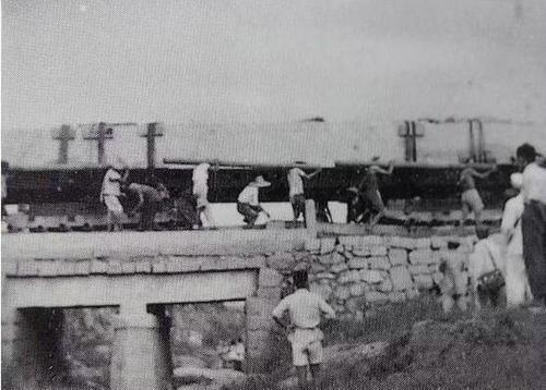 人民英雄纪念碑|66年前,三百吨的人民英雄纪念碑是如何被辗转千里运抵天安门?