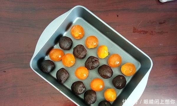 幸福|蛋黄酥,一口都是幸福!