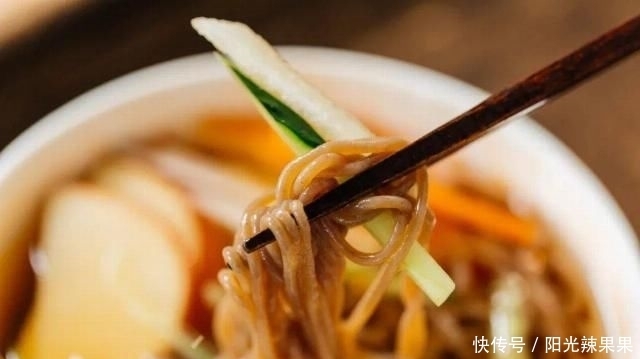 TUT|恐怖故事!网购了全国的酸汤,每天都忍不住多吃一碗饭TUT