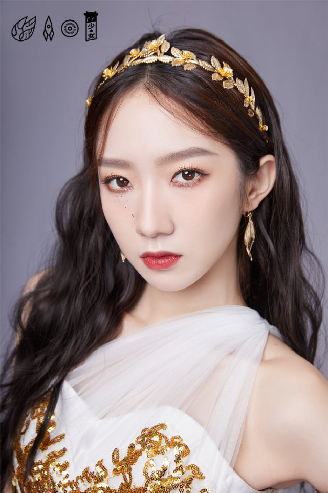 造型|火箭少女101白金女神造型,傅菁超A,李紫婷缺席