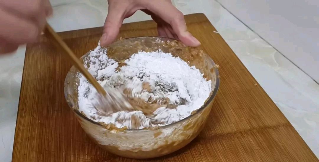 丸子|到吃萝卜的时候,我教你怎么做萝卜肉丸它们味道鲜美,但不油炸你吃得越多,它们就越香