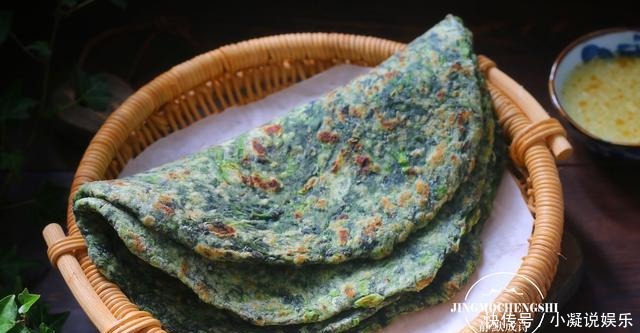  吃法|我家最爱的菠菜吃法，不炒也不拌，又香又软，一次一斤不够吃