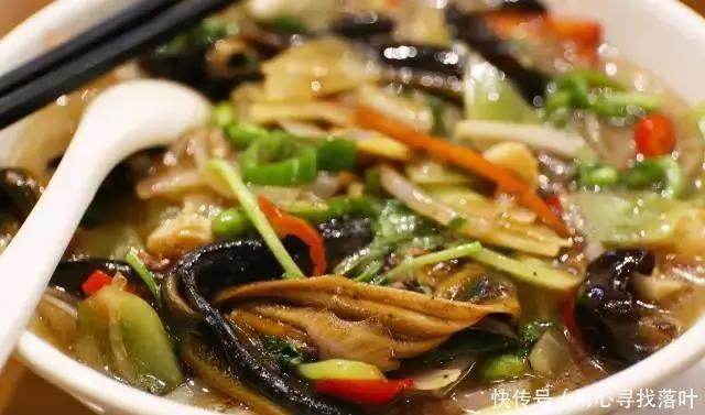 江苏|焖肉面锅盖面皮肚面长鱼面,江苏人为什么对面条谜之喜爱