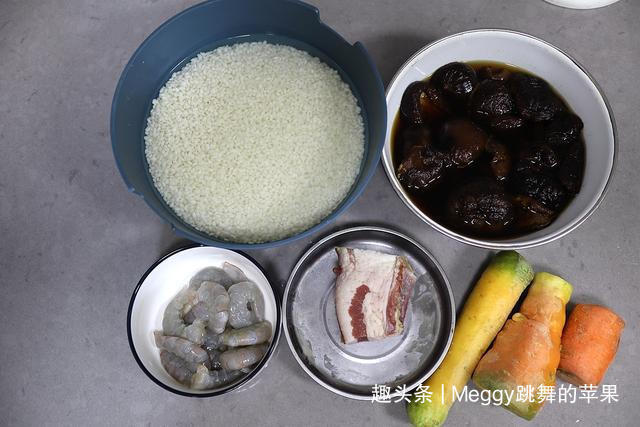 懒人|好香的懒人蒸饭,饭菜同时出,颗颗香到饭芯,不饿都能吃2碗