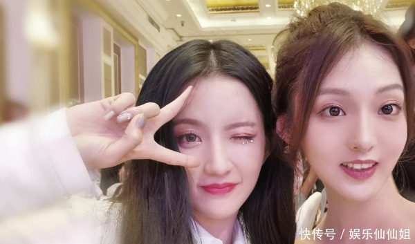 局外人|硬糖少女首发两两配对海报,张艺凡却莫名落单,第七名好似局外人