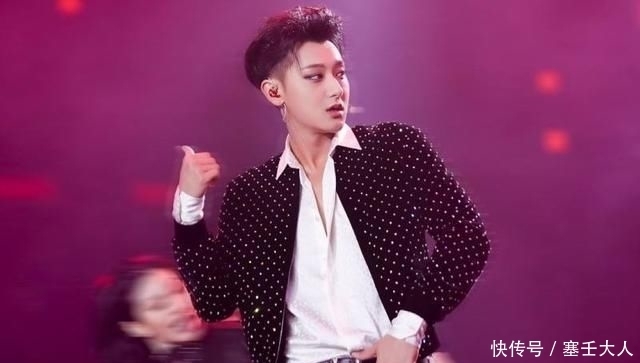 和说唱歌手Ty和解,彩色脏辫造型吸引人