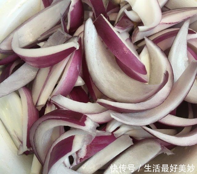 美味|鸡蛋炒洋葱木耳,家常小炒,营养美味,方便快捷!