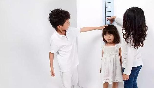 睡眠时间|孩子应该几点睡 睡得晚可不止影响身高哦