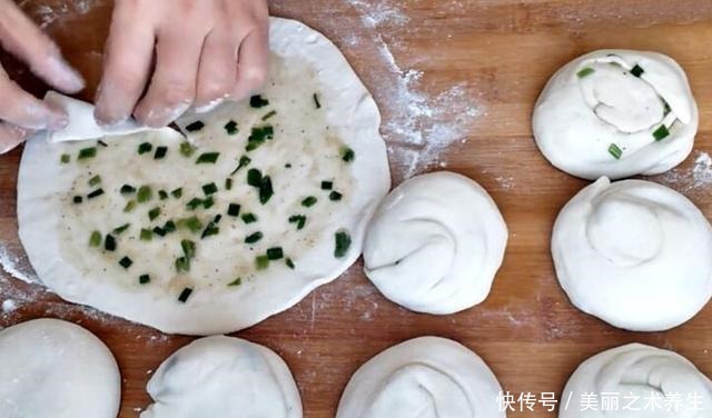 宅在家里跟|烙饼柔软多层有诀窍,牢记这3步,保证个个香软多层,好吃又筋道