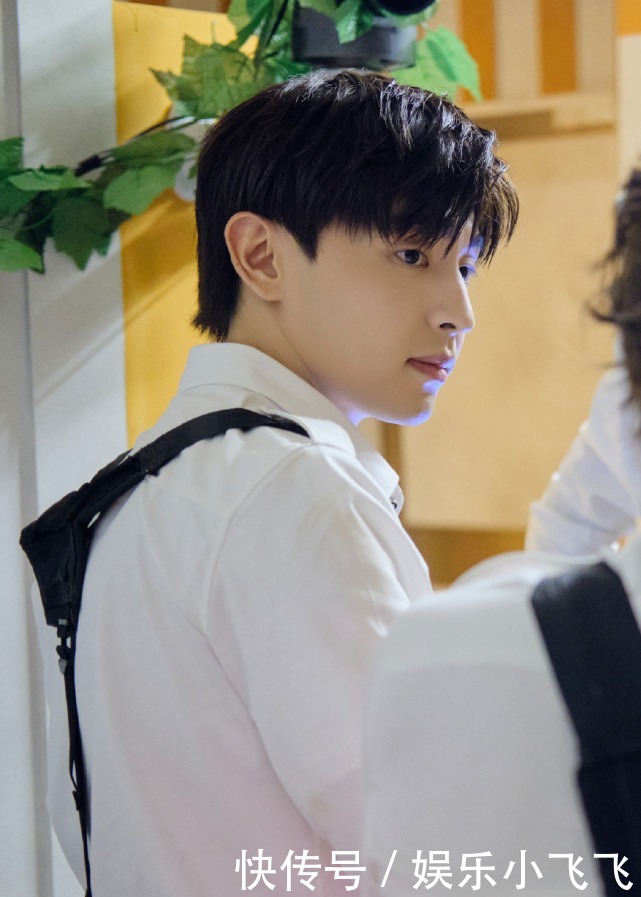  吐槽|《密逃》邓伦胆小把队友关在电梯外面，其团队联系节目组重新剪辑