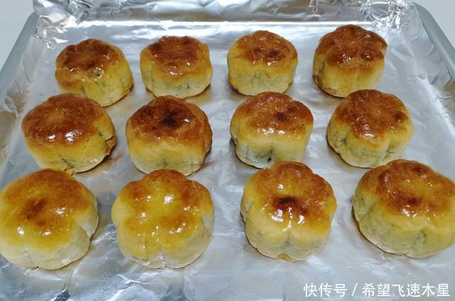  广式|自制广式月饼，不用转化糖浆和碱水，香酥可口，比外面卖的还好吃