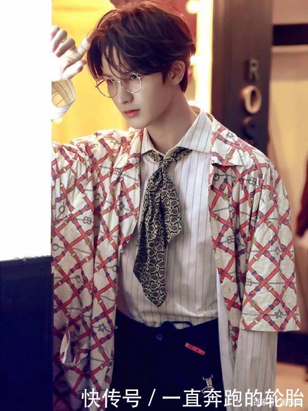  兄弟|朱正廷化身综艺咖！一边养萌宠一边抢人，最后与兄弟合体让人泪目