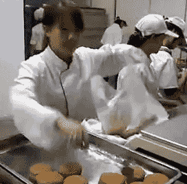 网恋|搞笑GIF:网恋有风险,大家需谨慎,这叫胖吗?差评!