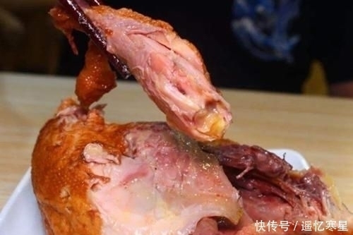 忘记|店员睡过头忘记关火,最后把锅烧干,竟意外做出一道经典美食