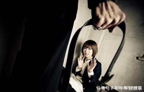 不满|一男子不满女友谈过恋爱,强迫女友与狗发生关系?最终获刑7年