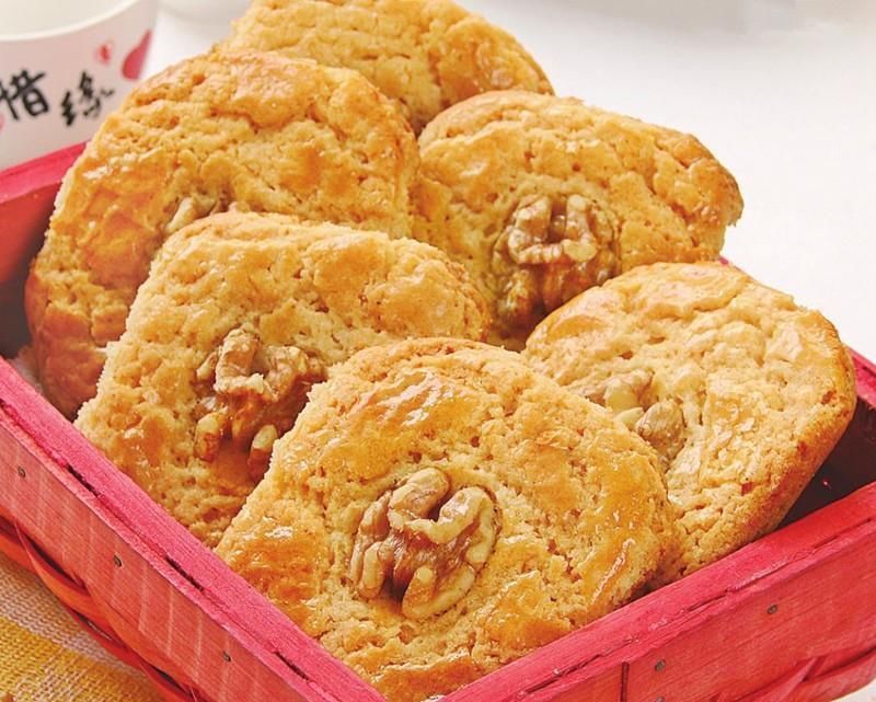 技巧|不需要任何技巧,教你这样做核桃酥,在家一样能做的很好吃
