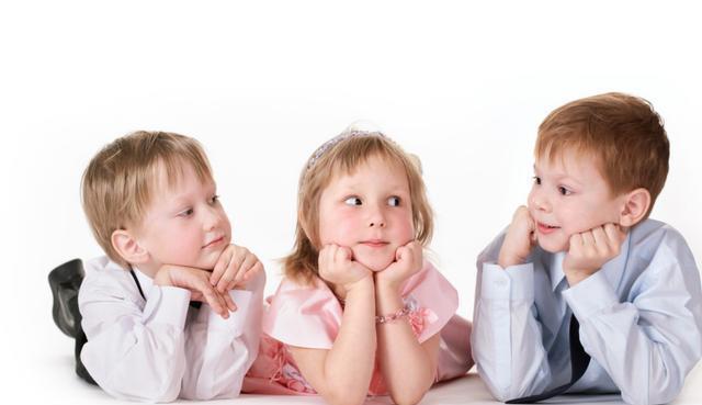 朋友|孩子孤独没朋友?家长要注重培养“交际能力”,这是一生的财富