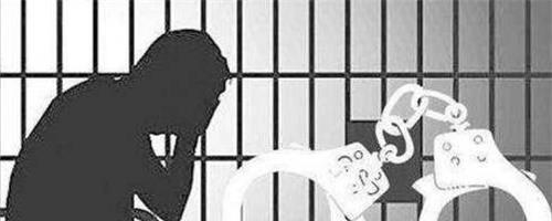  全厂|女会计携全厂工资卷款潜逃？被发现时，已在水泥地里躺了21年