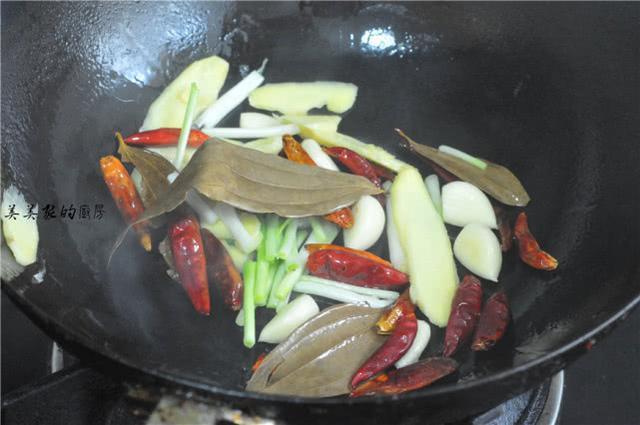 特别简单|鸭子如此烧,不腥不柴特别香,操作简单,我家每年吃掉几十只