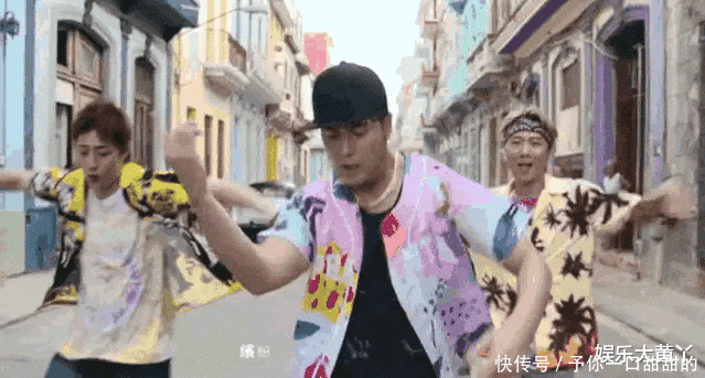  分钟|周杰伦直播首秀30分钟收入1900万！网友：钱都是数字！