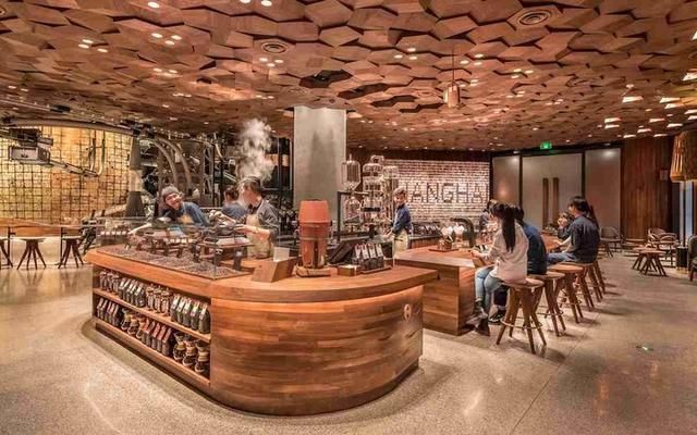 星巴克|越来越贵的喜茶和奈雪,能成为「中国星巴克」吗?