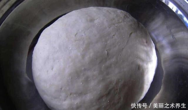 宅在家里跟|烙饼柔软多层有诀窍,牢记这3步,保证个个香软多层,好吃又筋道