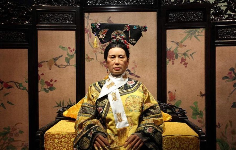 覆灭|清朝覆灭后，幸存的太医说出一个慈禧的秘密，揭露皇室丑闻！