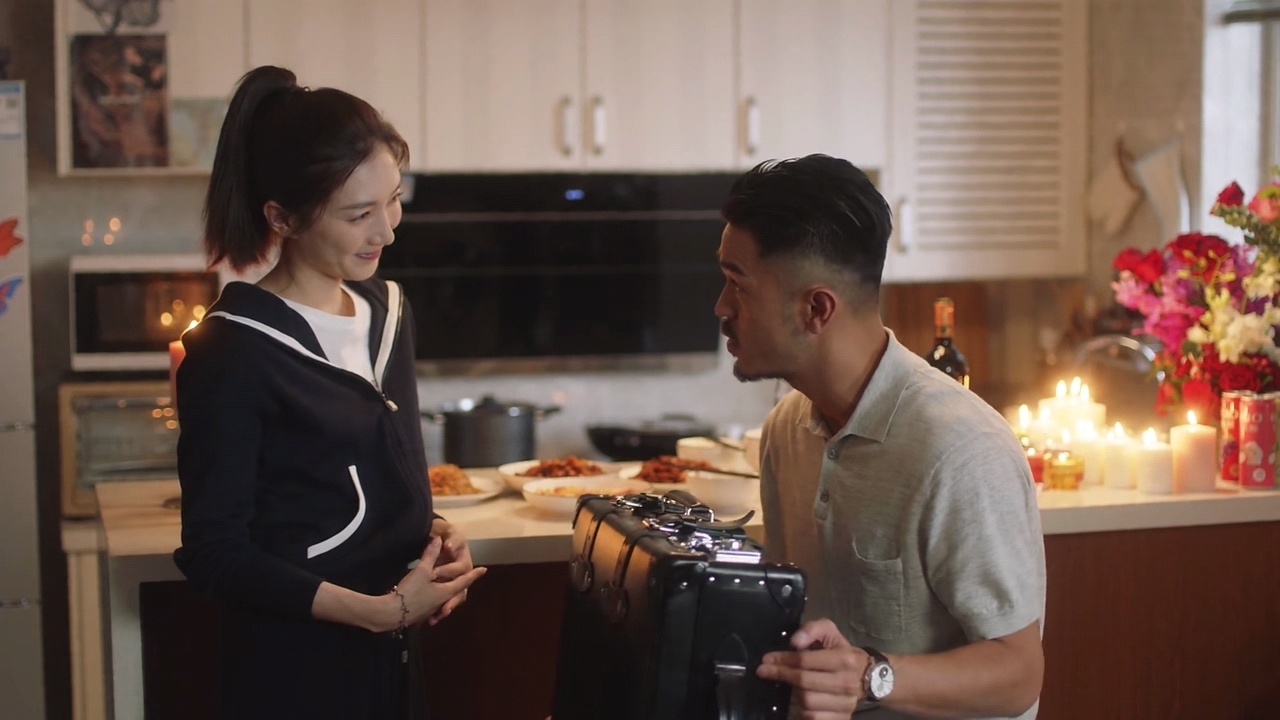 不上|汪曼妮被迫当“三”，还瞧不上小三的，情商太低迟早被打脸！