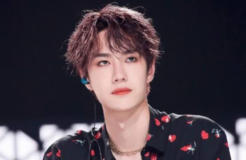 大型|没有王一博翻不了的车节目耍帅变大型摔跤现场,这个男生太搞笑