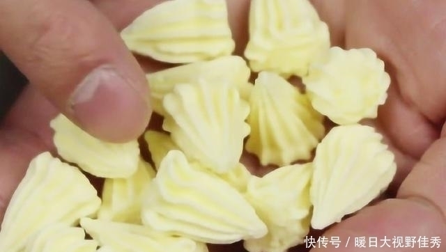  晚上|4岁宝宝晚上哭闹说“屁屁痒”，家长脱下裤子一看，什么东西在动